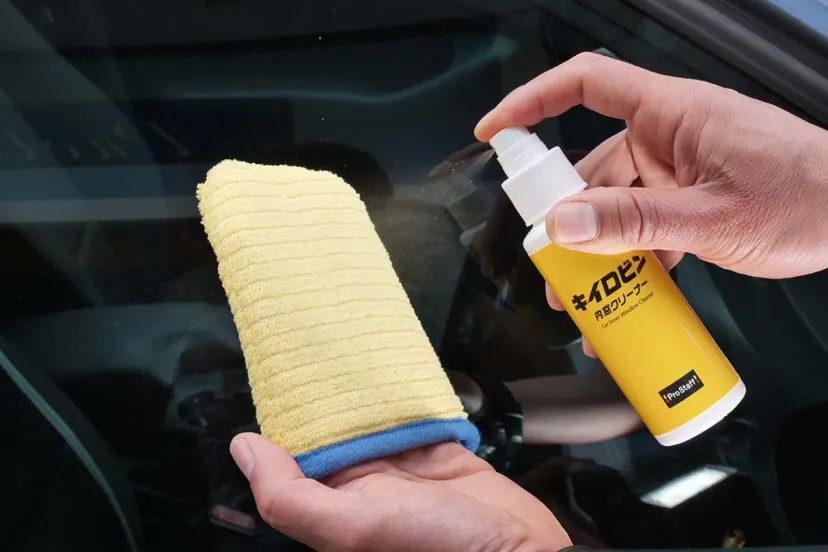 スプレーとグローブがセットになった専用品【目利き百選】081（内窓クリーナー）
