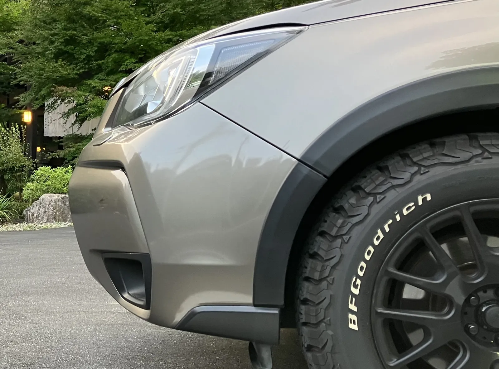 BFGoodrich  All-Terrain T/A KO2
この無骨さ。
たまらん。