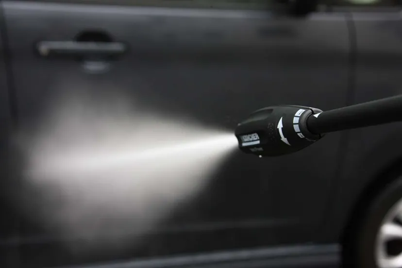 洗車の神髄［上級編］ワックス＆コーティング剤は薄塗りが基本【スポットハウツー】作業の質を上げるテクニック