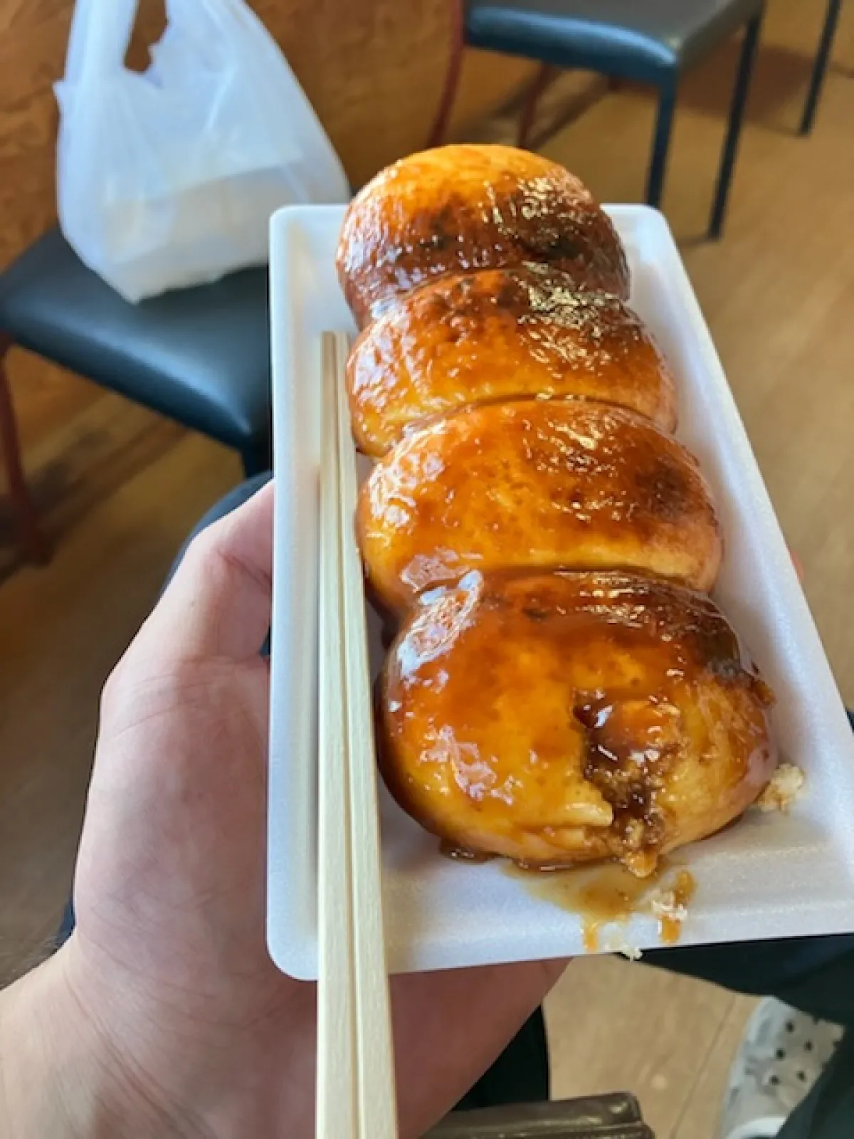 群馬といえば焼きまんじゅう。
ここの焼きまんじゅうは焼きたてを頂けます。
火群庵 本店
https://www.facebook.com/profile.php?id=100071001517762