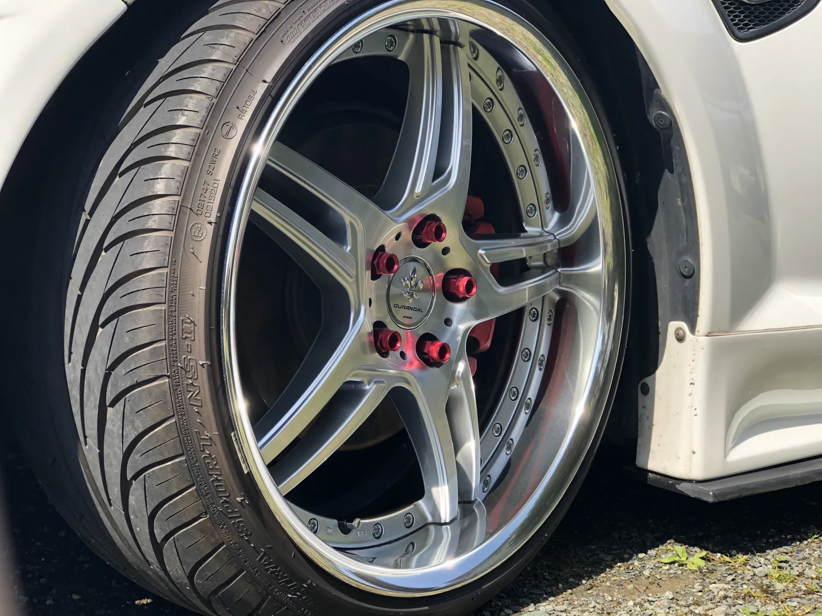 Work デュランダルDD5.2
9.5j+35

現在すでに廃盤