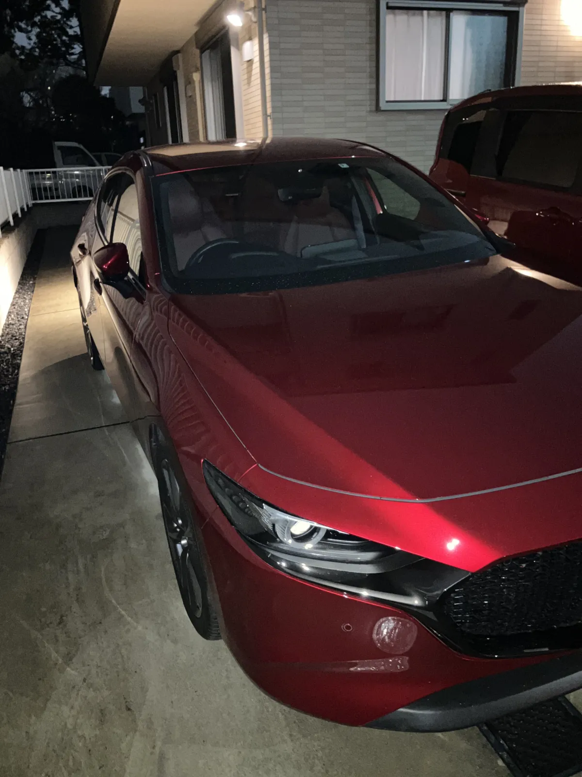 夜間もMAZDA3は美しい