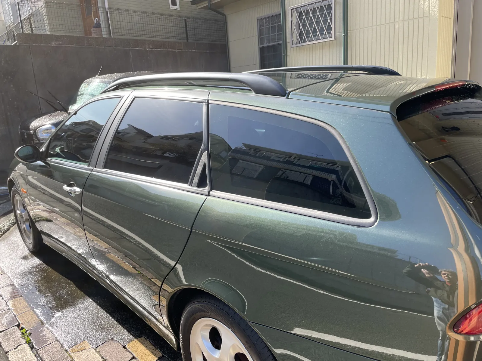 結果綺麗になり大満足。この時はね。
でも2日後に雨が降ってまた花粉で汚れました。
花粉め！