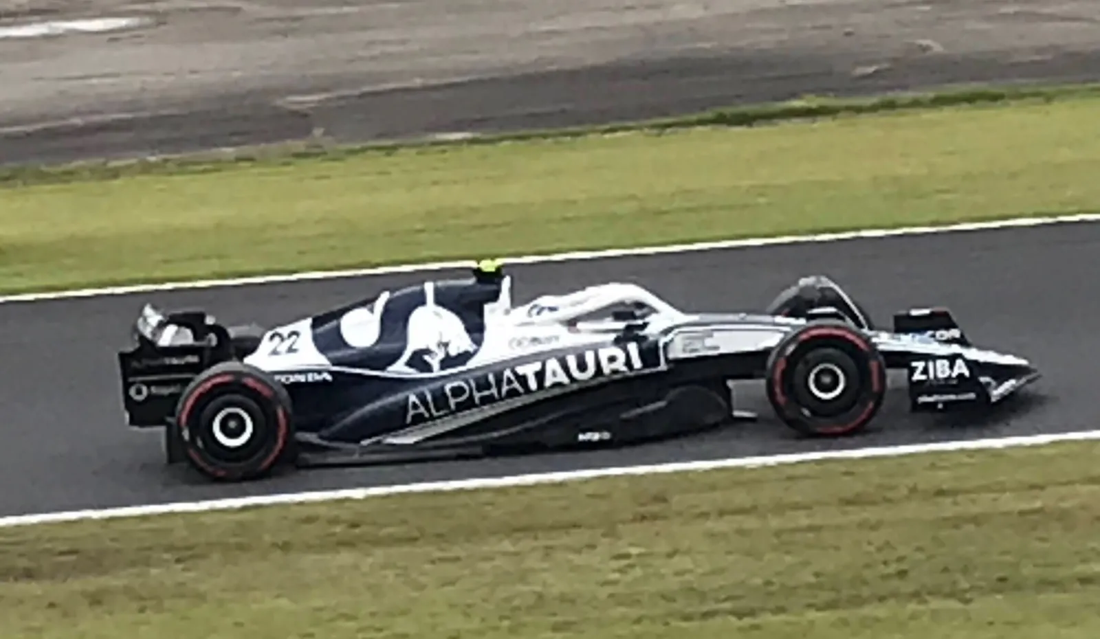 昨年念願のF1観戦が叶いました。
とにかく何もかもが凄いの一言
こんな動き出来るんだ…