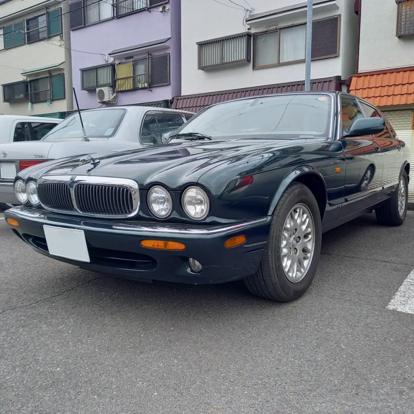 JAGUAR XJエグゼクティブ V8 3.2L