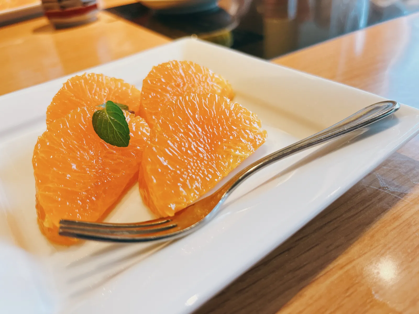 法要終了後、近所の木曽寺でランチ。

メインのしゃぶしゃぶコースはもちろんのこと、季節メニューのせとかも美味しかった。