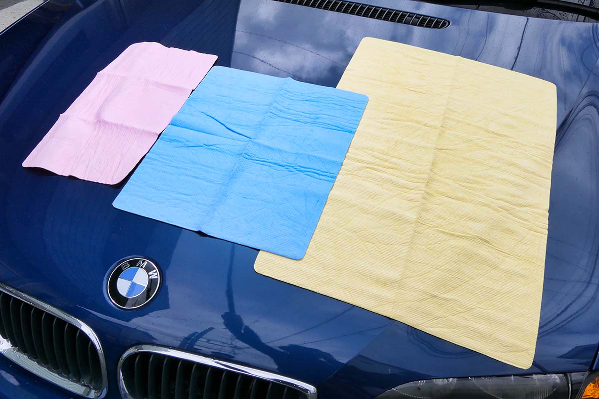 プラスセーヌ 水滴をきれいさっぱり吸い取り、絞れば繰り返し使えるプラスセーヌは