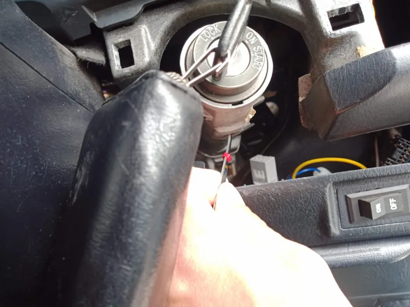 カーアラームで主要(だった)線 AM ACC IG ST