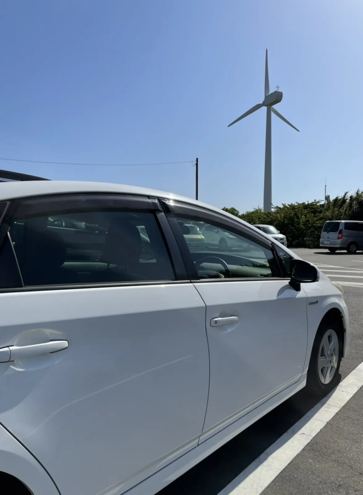 前は天気の良い日に三浦海岸に良くドライブに行ってました。このGWは久しぶりにおでかけしてきました。
高台にある風車が印象的な宮川公園。無料駐車場もあります。
