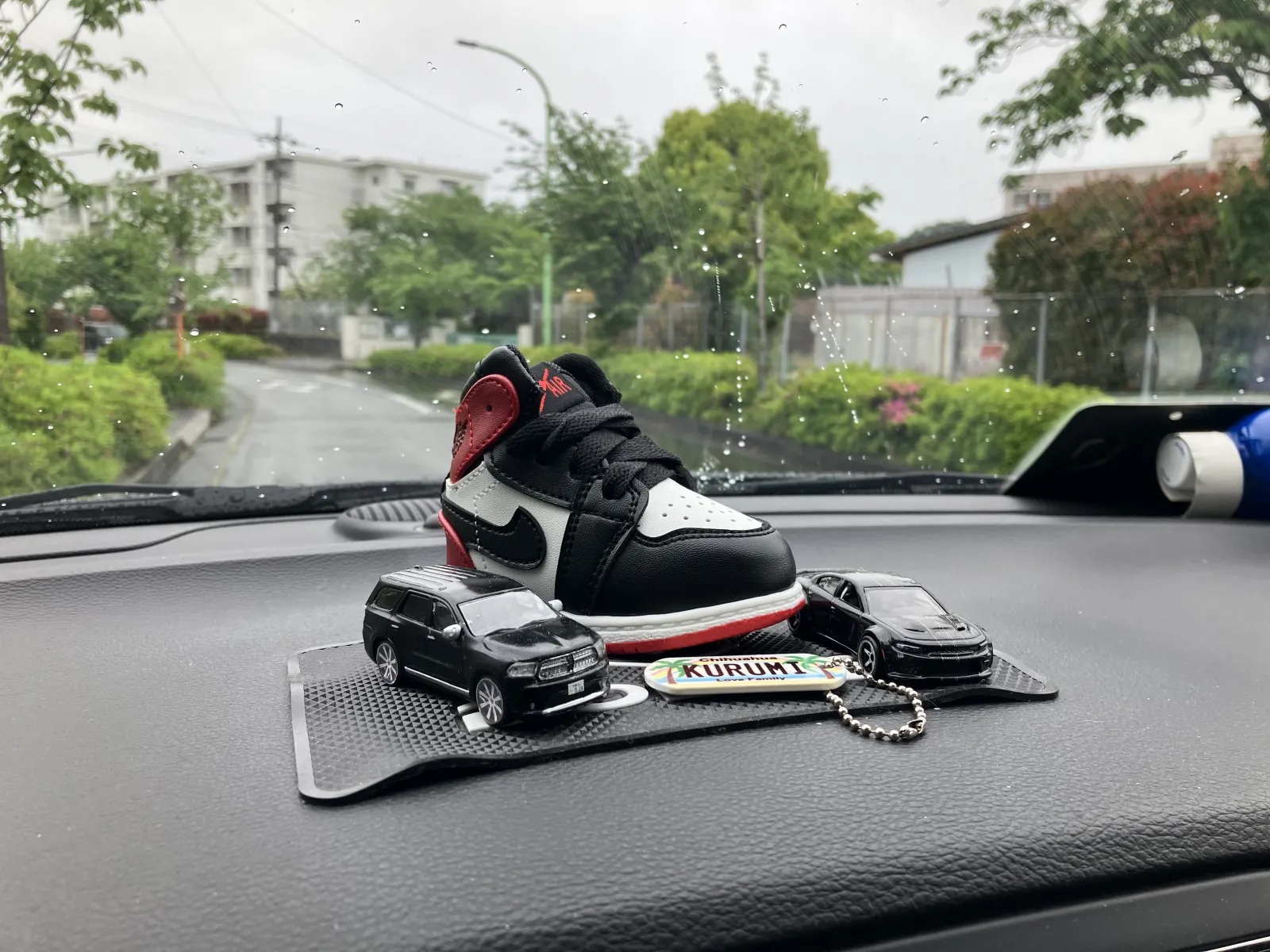 先日息子を迎えに行った際にパシャリ！

洗車しようと思いましたが、雨模様☂️