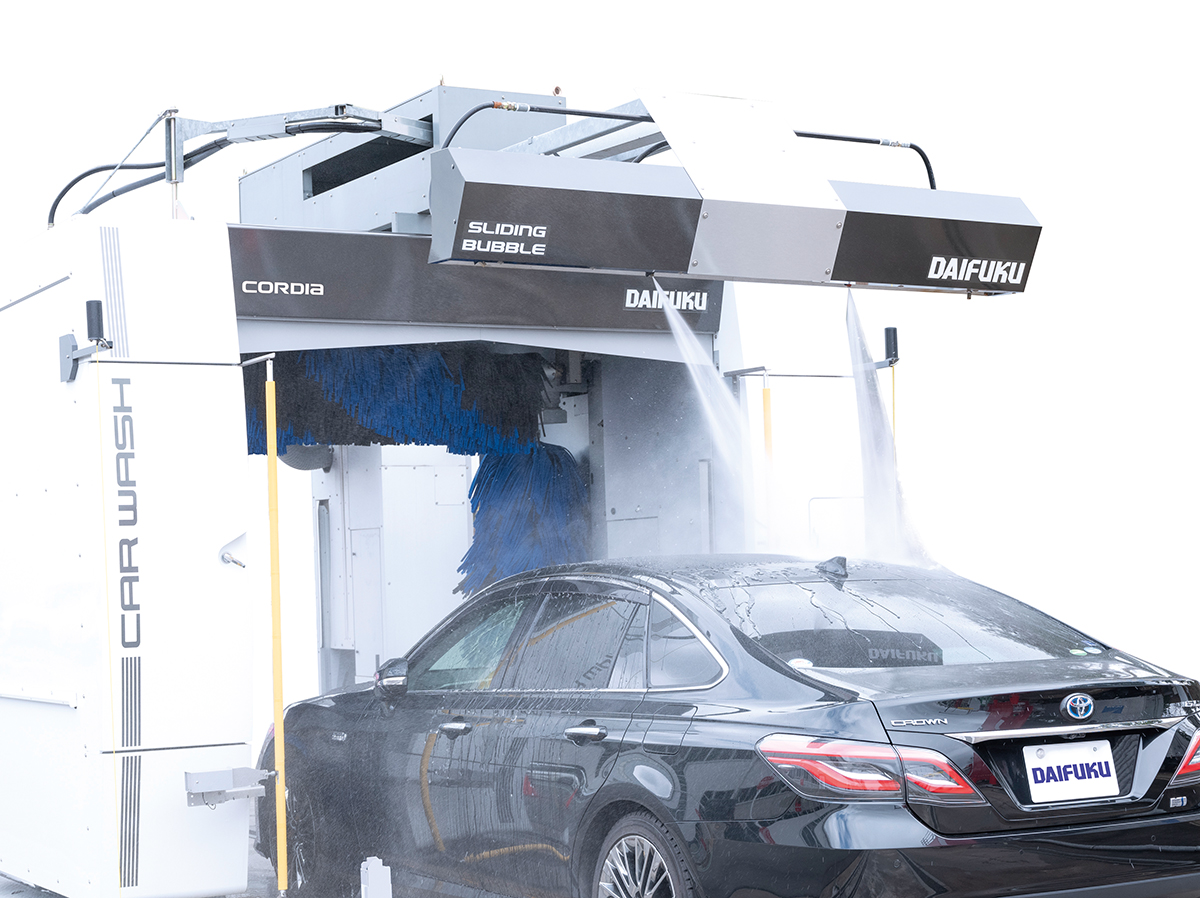 まるで手洗い！ 予備洗浄からコーティングまでを機械が丁寧に実行