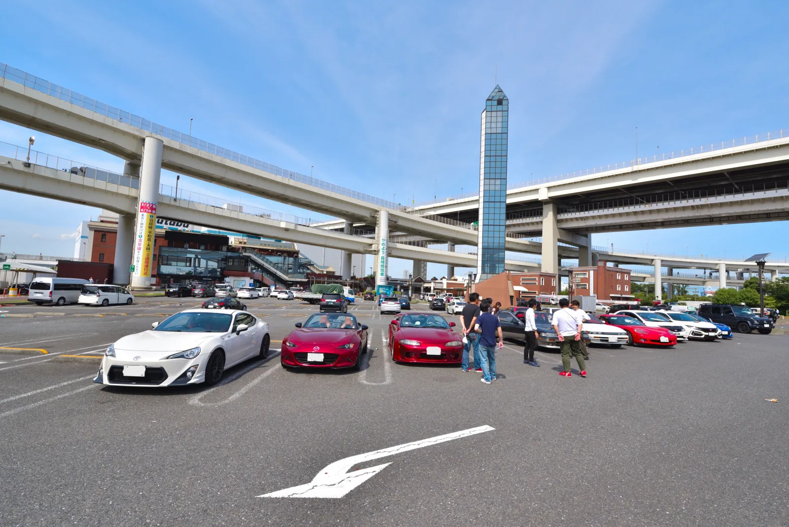 今日は大黒PAで会社の車好きの人たちとのオフ会に初参加でした🍀
メンバーはもっといるのですが今日の参加者は10台ほど。