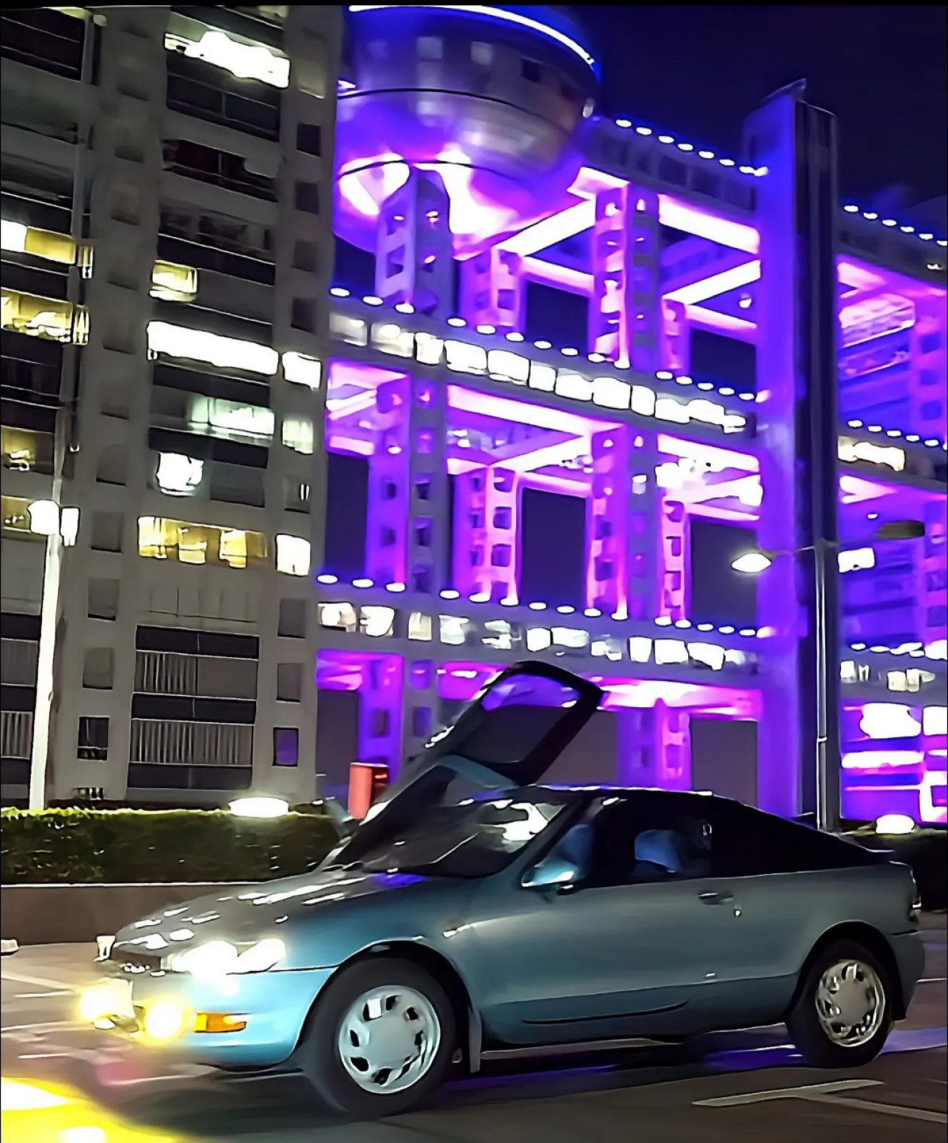 アクアシティの駐車場からフジテレビをバックに😁