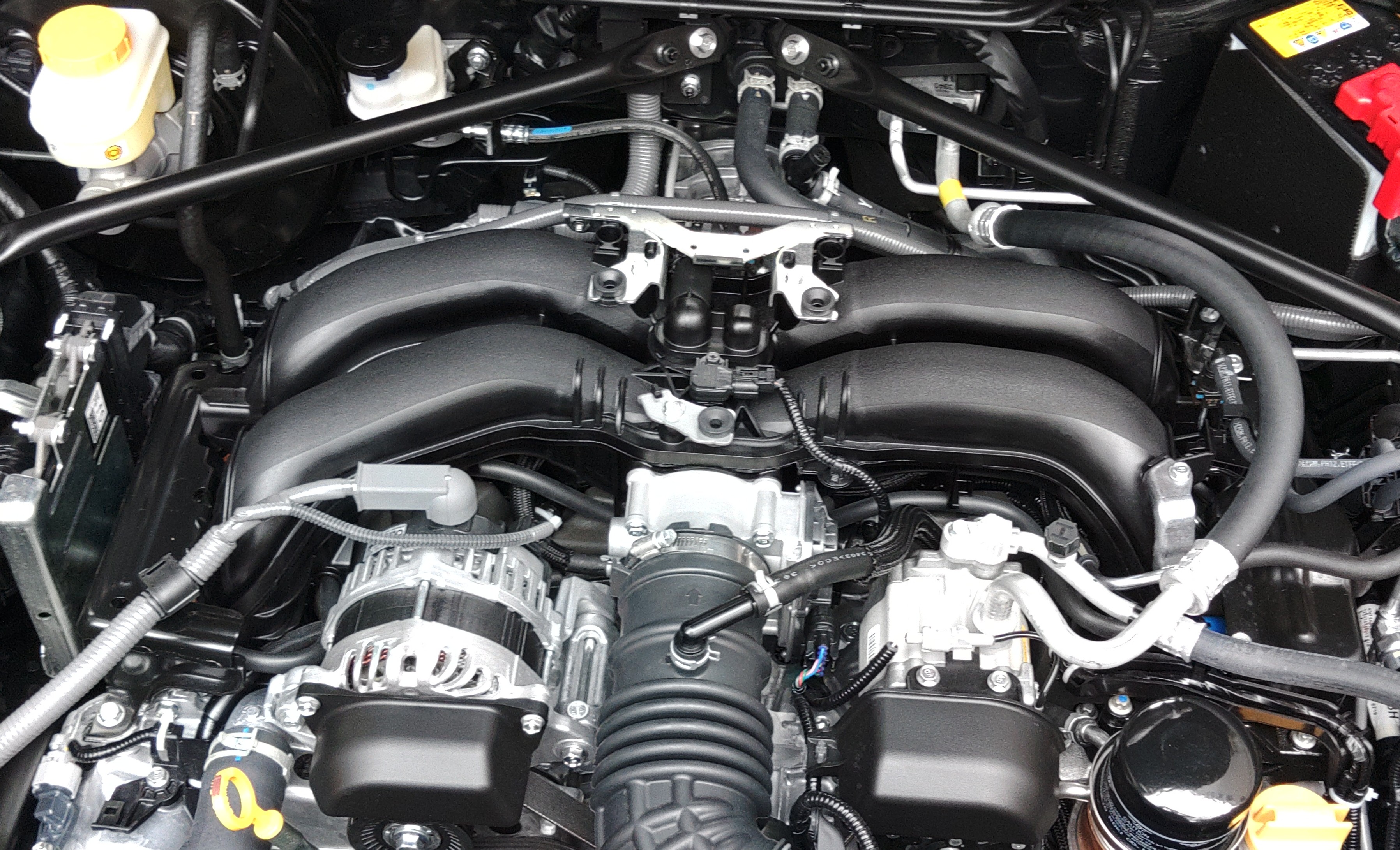 エンジンカバー装着 | トヨタ 86 カー用品レビュー | カーライフSNS