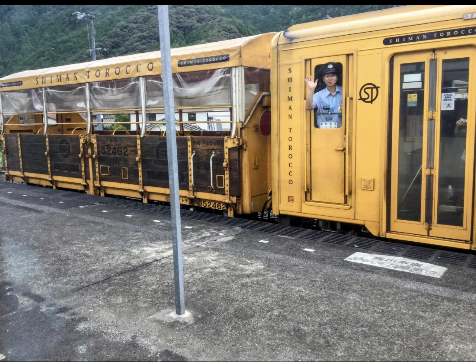 昨日すれ違った、本当は今日乗るはずだったトロッコ🚂来年、リベンジします！