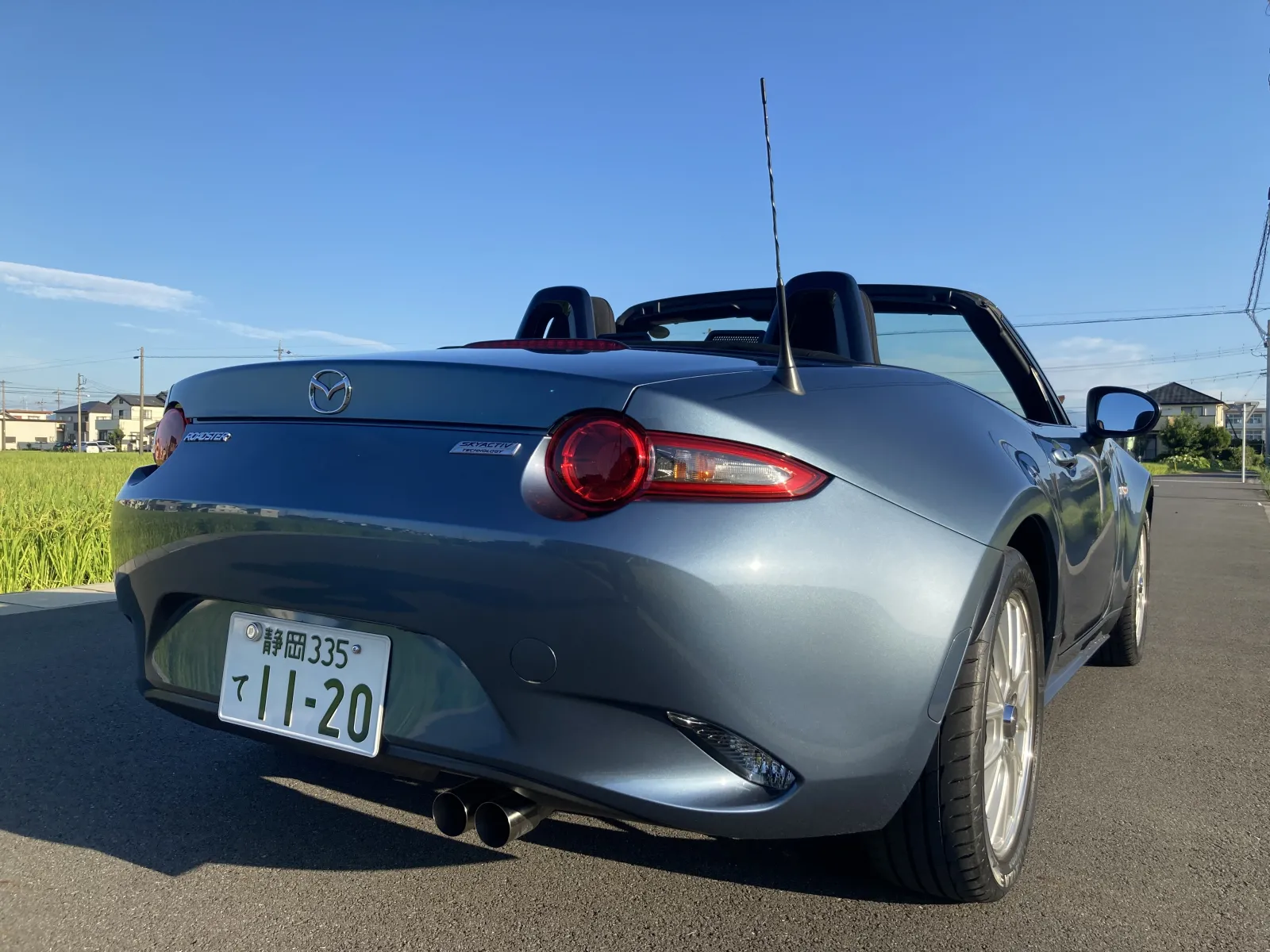 朝日5時半頃からの涼しい時間も終わりです。ホルストも朝の気合いを入れてくれました。音もオープン走行には欠かせません。次はセリーヌディオンのアルバムにして一旦帰宅して、昼間のロド乗りしましょう。

なんて素晴らしい車なんでしょう🛻！
とんでもない相棒です！

昼間はＢちゃんにしますか。