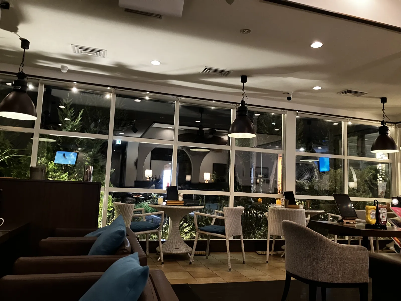 おしゃれな店内で美味しいご飯を堪能！！！