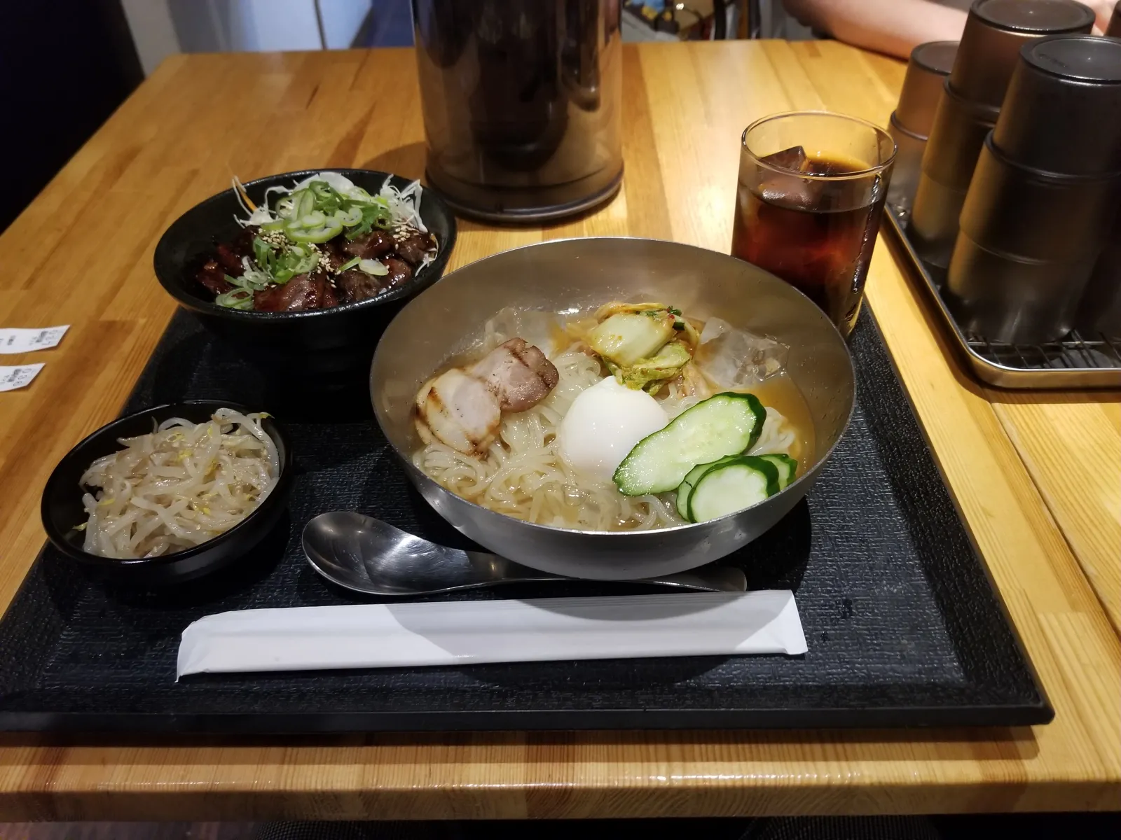 盛岡冷麺にハラミ丼セット！ボリューム満載。尼崎にお越しの際は、是非立ち寄っていただきたい焼肉丼のお店です。