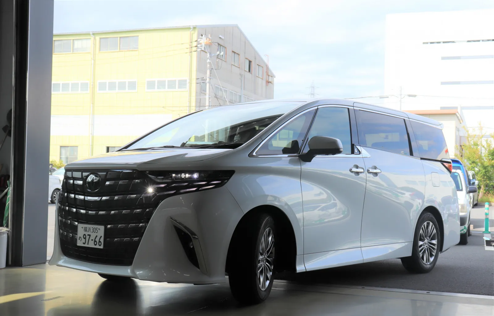 新型アルファードの純正状態での乗り心地はばっちりチェック済みです👍

そのインプレッションを元に純正の良さを出しつつ、
コンフォート性も伸ばしていけるように開発しています🔧