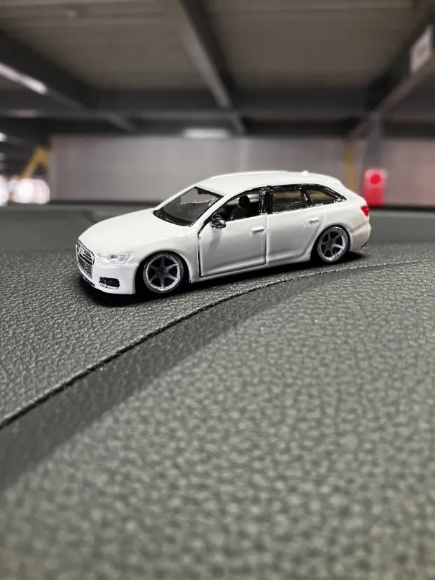 ミニA4アバント