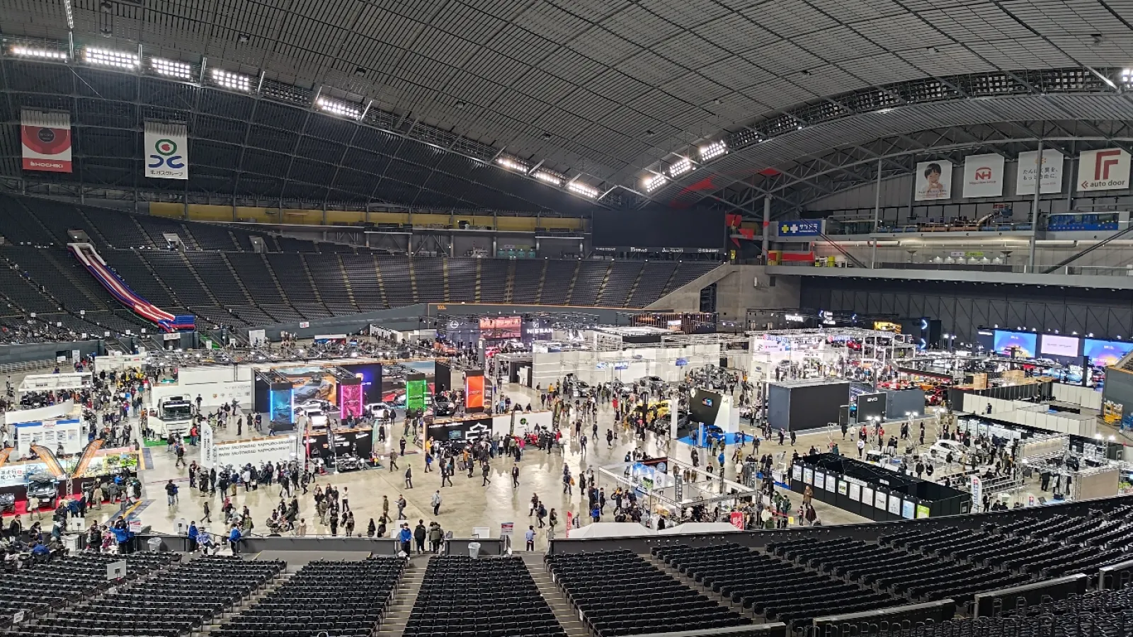 行ってきました日ハムのいない札幌ドーム
北海道でこういったイベントってほんと少ないから嬉しい……嬉しい……