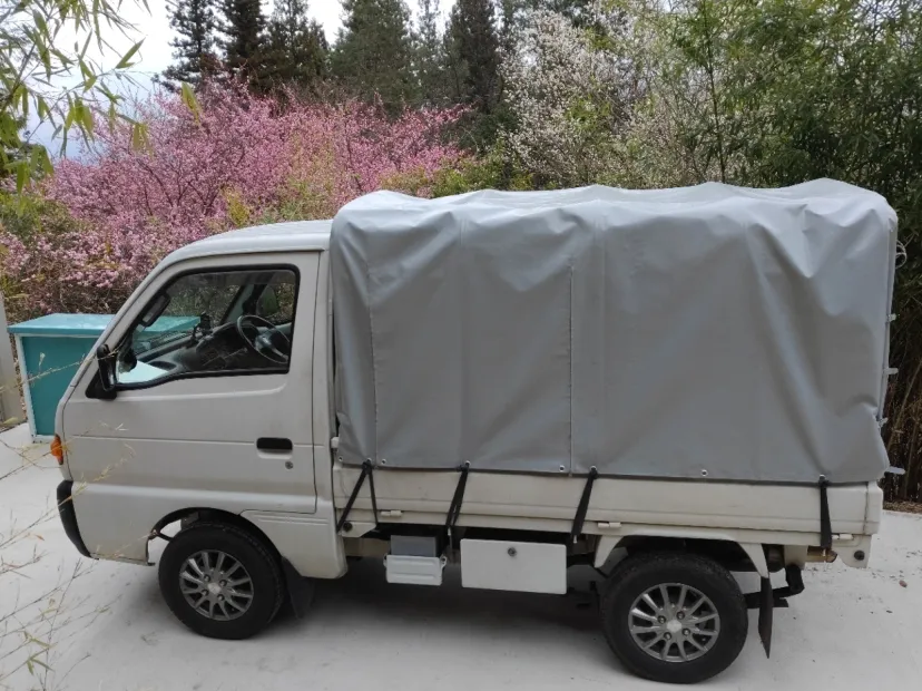 どこに行くにも軽トラ