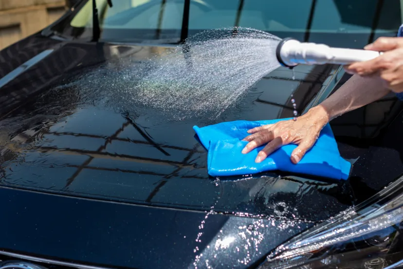 水洗い洗車の基本的な流れ｜使用する道具やと洗車のポイント