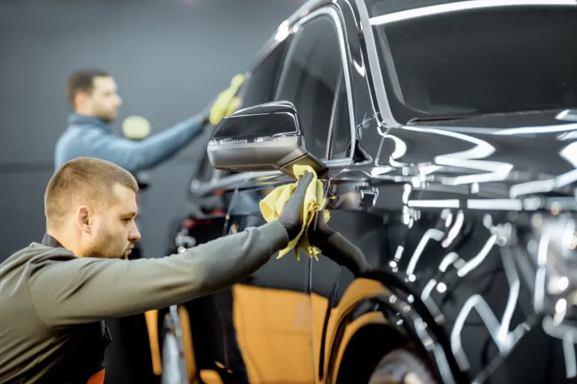 ワックスがけを洗車のたびにしたほうが良い理由は？使う道具とかけ方