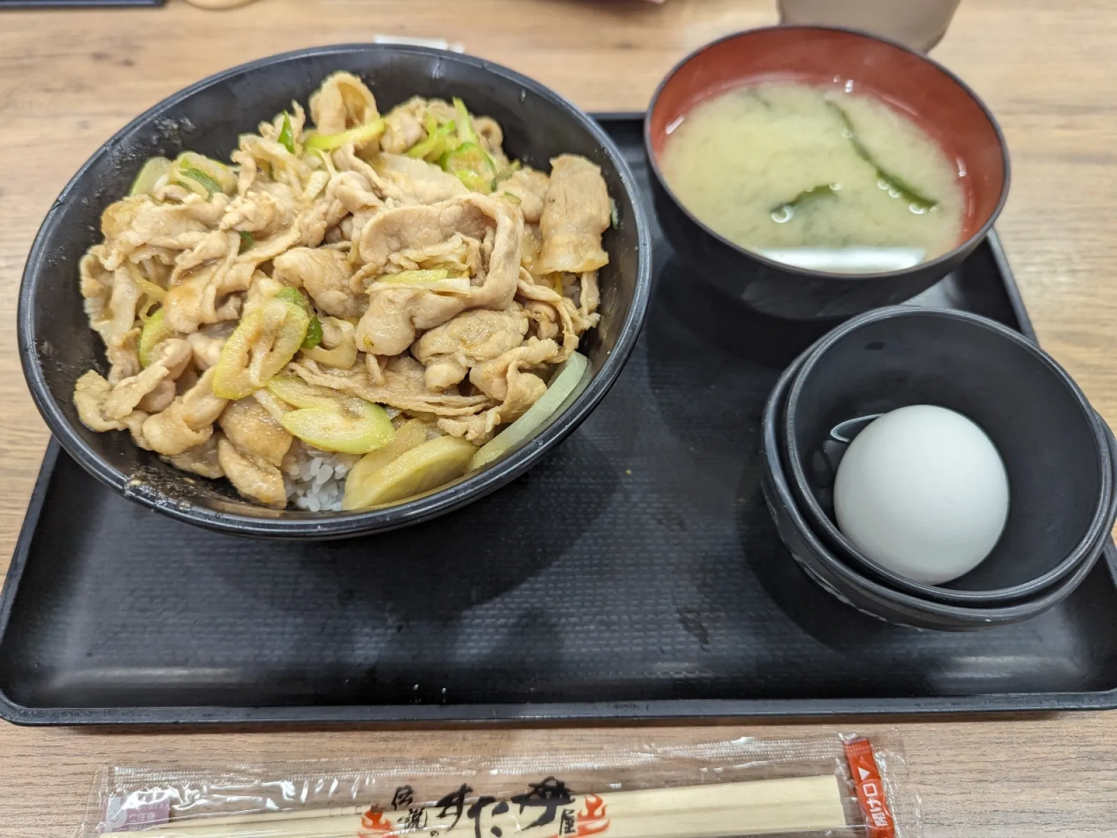 すた丼。

(つづいた)
結果、11万の出費と相成りました。
まぁドウニカナルカ。
明日から職探しと日銭稼ぎを
もっとがんばらなきゃ。

ふぅ。