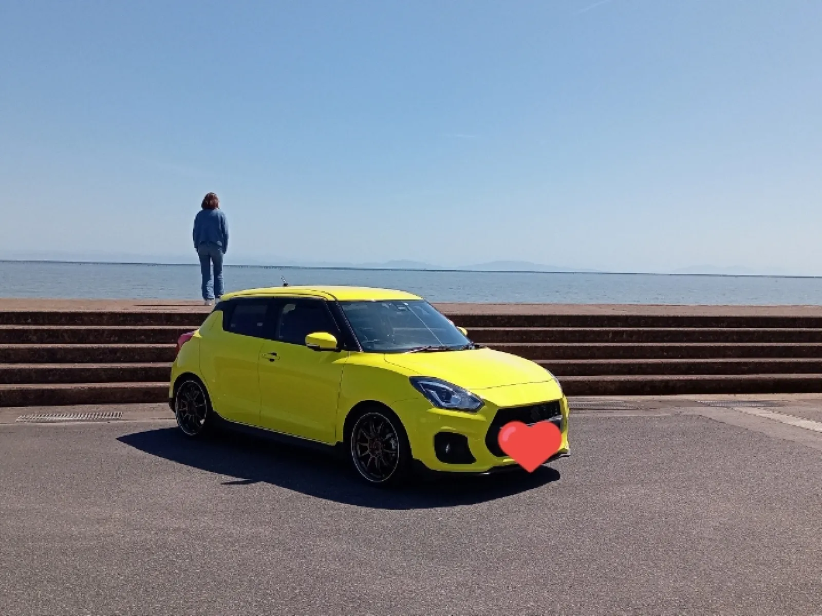 有明海です。
春も間近で、風が気持ち良かったです。
海と嫁様とスイスポで📸