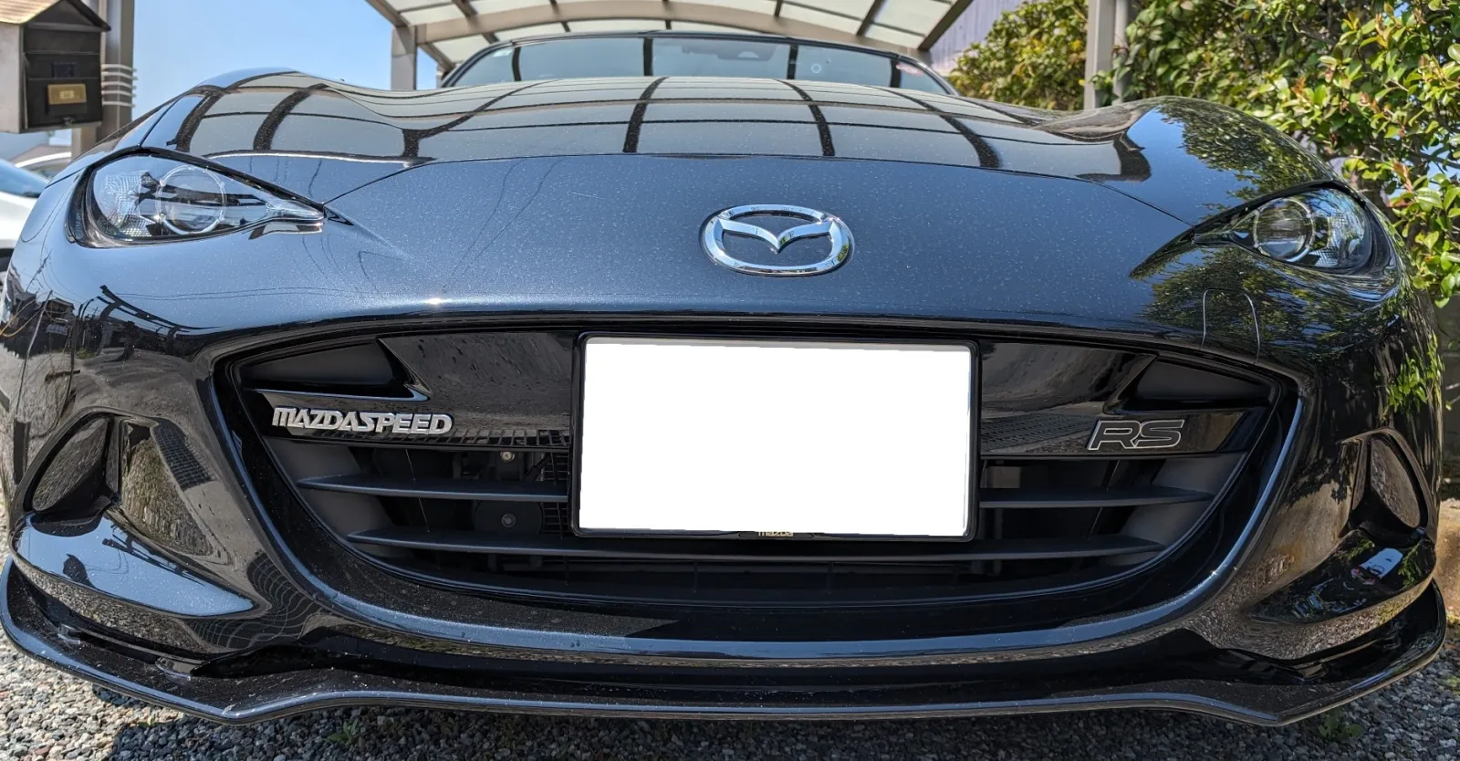 ☆　前に乗っていたRX-8に付けていたエンブレムを、RFに移植しました。

　マツダ純正のmazdaspeedエンブレムは、フロントに。