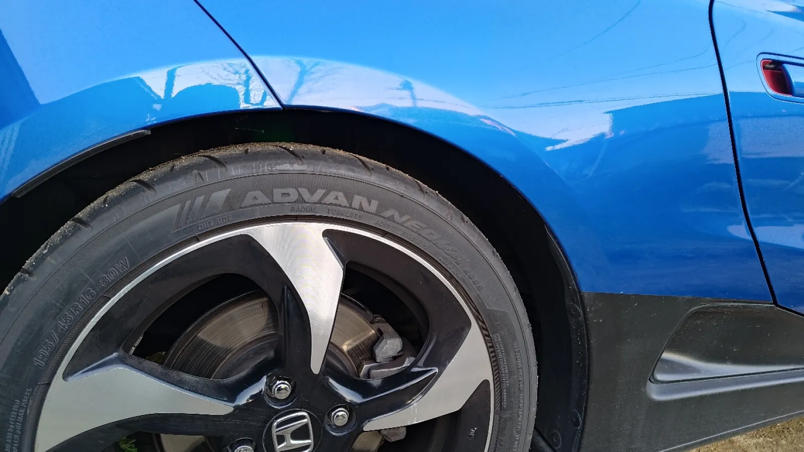 ガッツリ下がって馴染んだ！って感じですね
とにかく初めての車高調、色々やって楽しみますか！