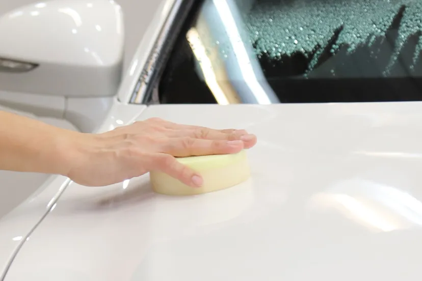 洗車後ワックスがけをしたほうが良い理由は?|使う道具とかけ方