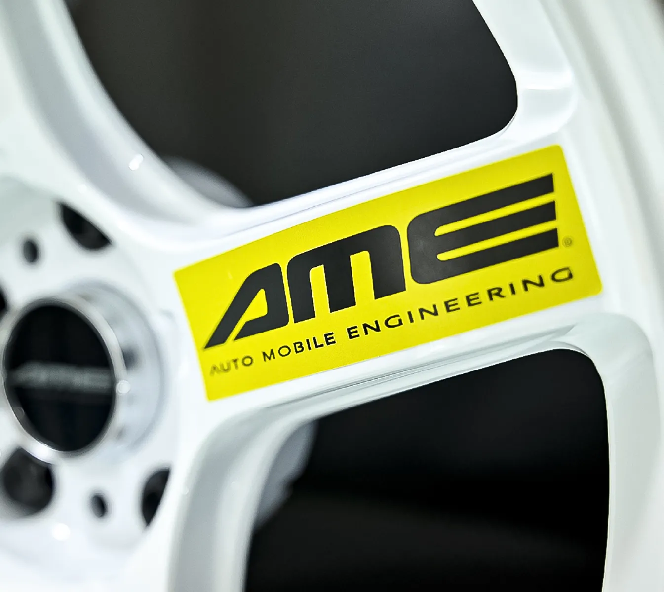 はじめまして！アルミホイールを展開する “AME WHEELS”です！！

『SHALLEN』『TRACER』『GALERNA』など、あなたのお車をかっこよくするモデルたちを提供しています(^^♪

今日からじゃんじゃん投稿していきますので是非フォローしてくださいね！！
それではよろしくお願いします！！(^^)/