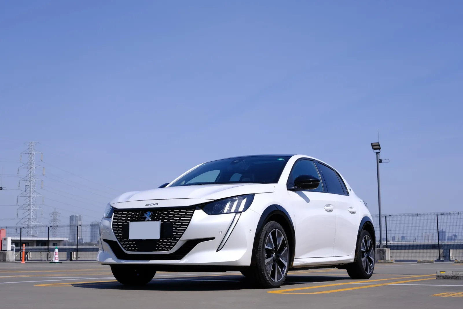 2024/03〜
国産車から乗り換え。
2021年3月登録のワンオーナー中古車を購入しました。