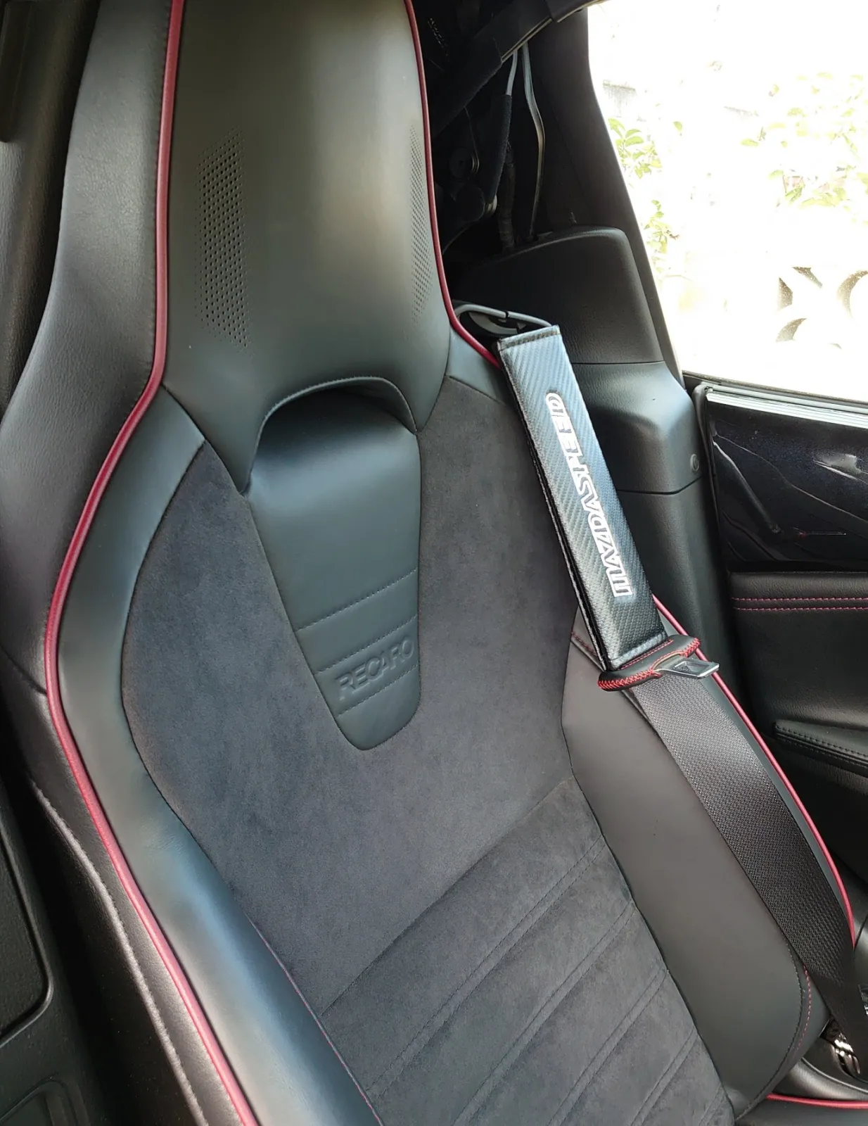 RECARO シートベルトカバー Amazon | レカロRECARO シートベルトカバー ブルー(正規品