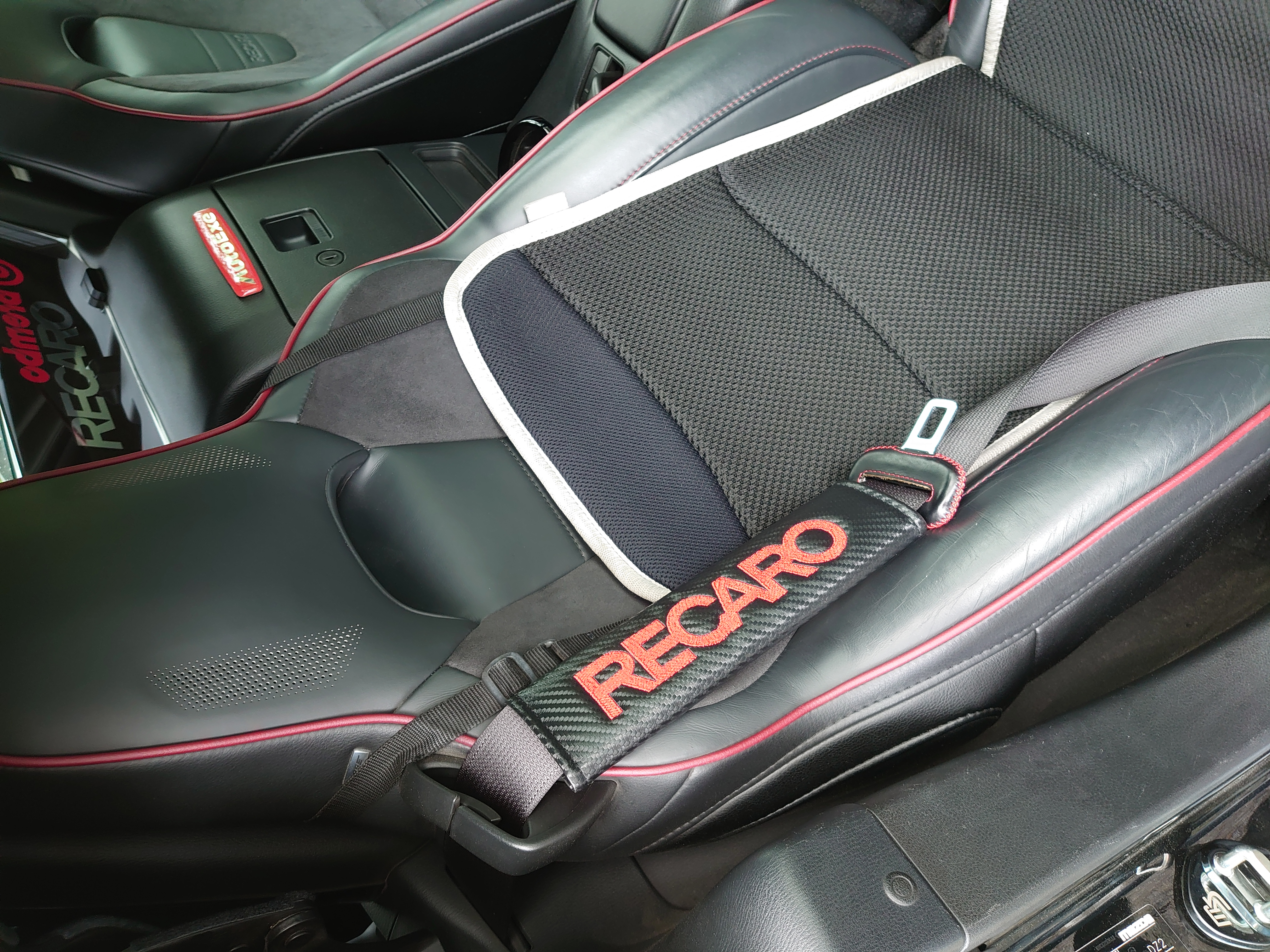 シートベルトカバー : RECARO/MAZDASPEED | マツダ ロードスター カー