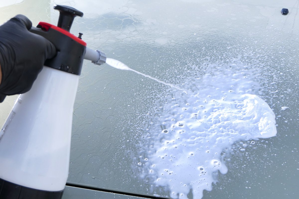 鉄粉も水アカも一網打尽の凄いヤツ！【カーグッズNEXT】SPASHAN