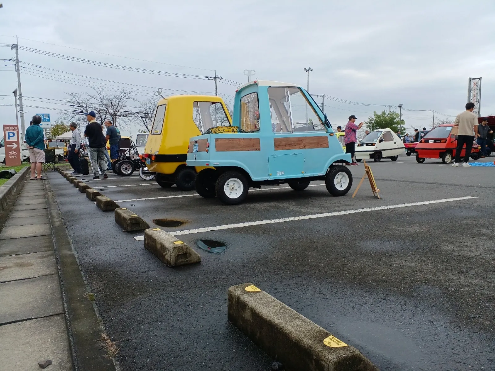 https://s.response.jp/article/img/2024/10/04/386970/2045398.html

埼玉でイベントが開催され・・お誘いいただき参加してきました😊
私とお仲間で作った車両も並べれたました😂
そして、主催者さんのお陰でメディアにも・・ありがとうございました❗
マイクロカーは楽しいジャンルの乗り物です(笑)