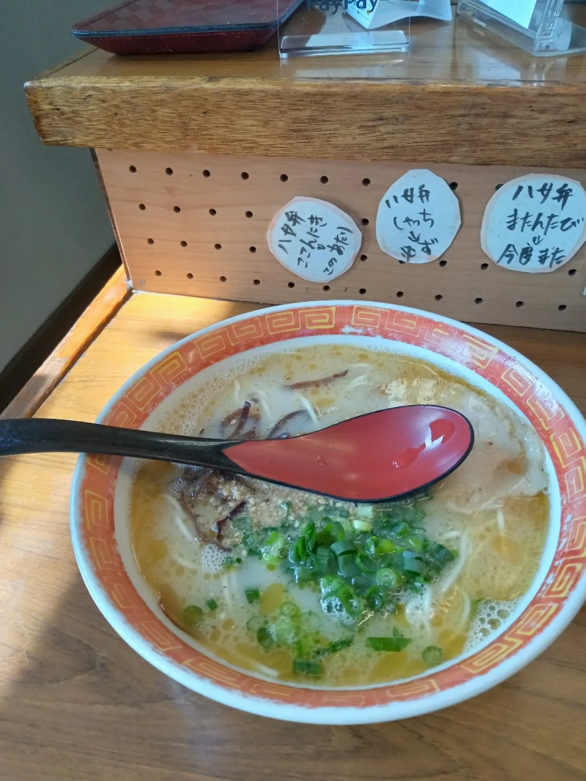 帰り道にあった、マルマンラーメンさんのラーメン並盛です😁
ごま油香るスープで麺も喉越しよくて、食べやすくて満足しました😁