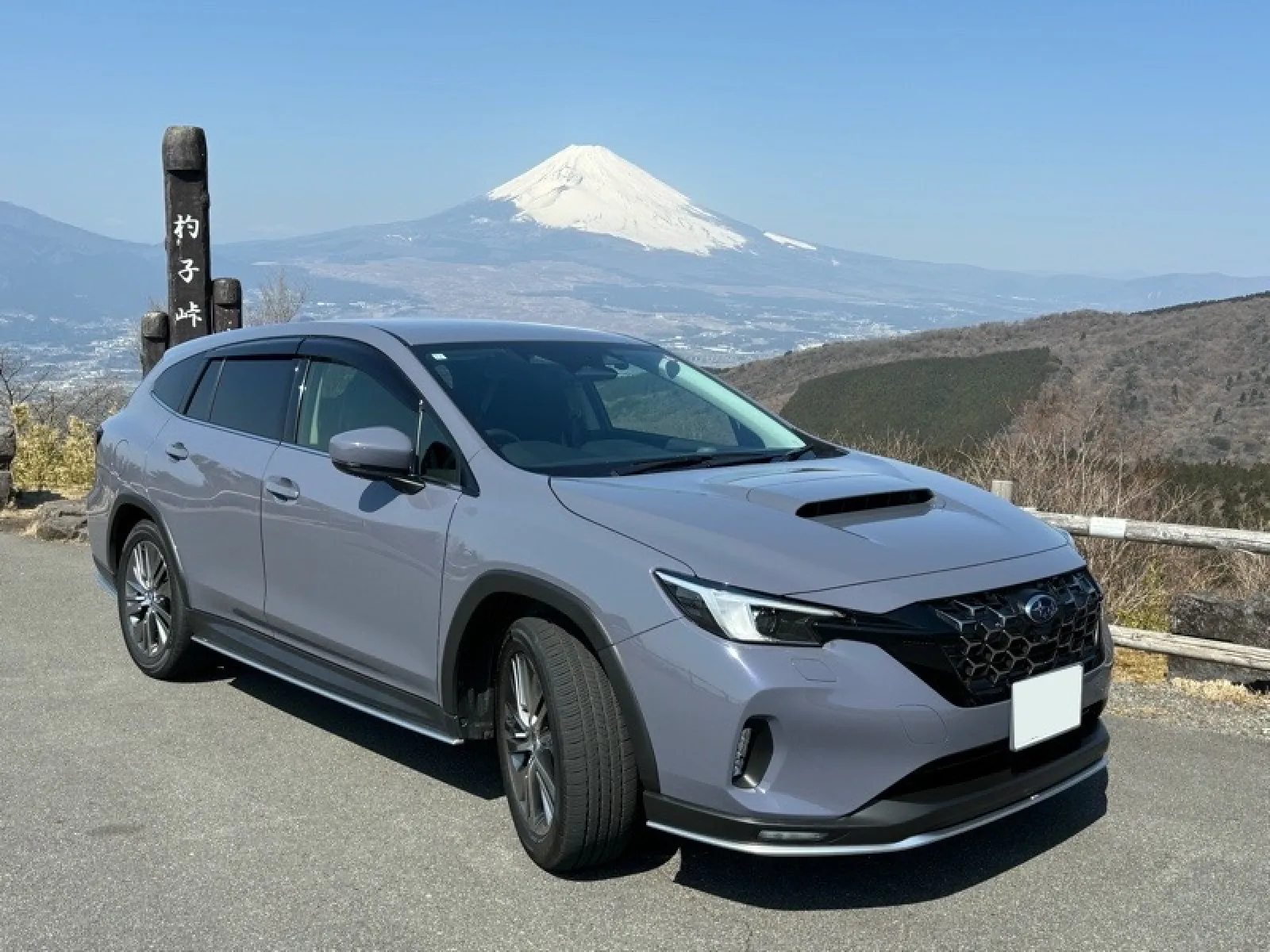 2023年クリスマスに愛車がSUBARU XV 2.0ILからレイバックに変わりました。