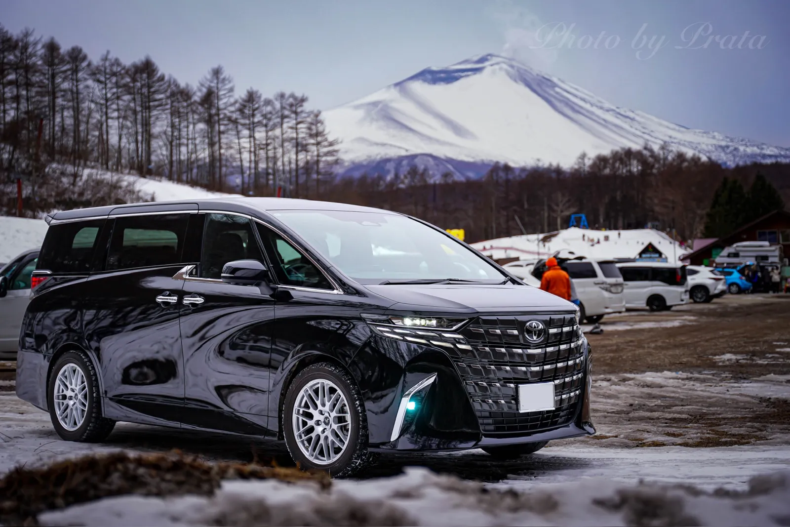 毎年2月は軽井沢スノーパークにて家族ソリ遊び

キッズパークのスノーエスカレーターが点検中だったのは残念