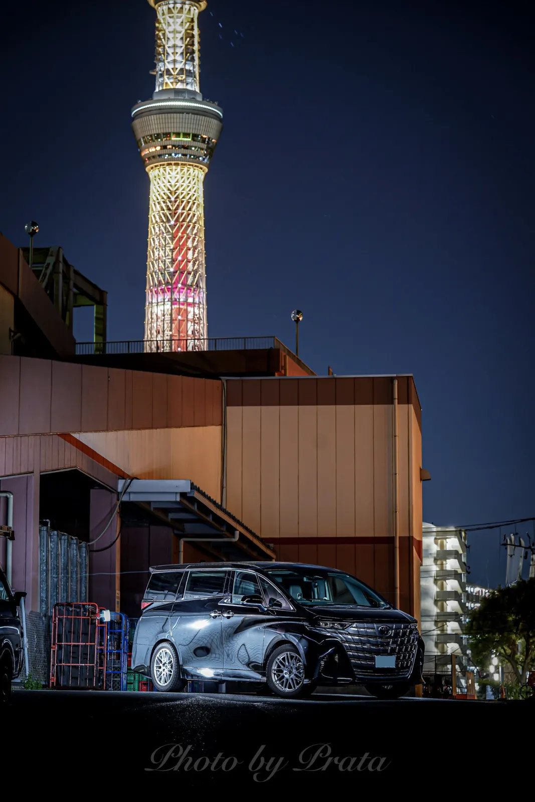 本日バレンタインデーですね✨
東京スカイツリーの特別ライティングとコラボ🗼

お仕事は1日中会議予定で、その後は懇親会の案内あり❗️家族がチョコでも作って待っててくれるかもと懇親会は欠席の返事をしていましたが、娘の体調不良により在宅からオンライン会議へ変更。
特にチョコは無さそうなので、驚いてます🫨
逆サプライズ成功ですね😮😮

みなさんはいかがお過ごしでしょうか？