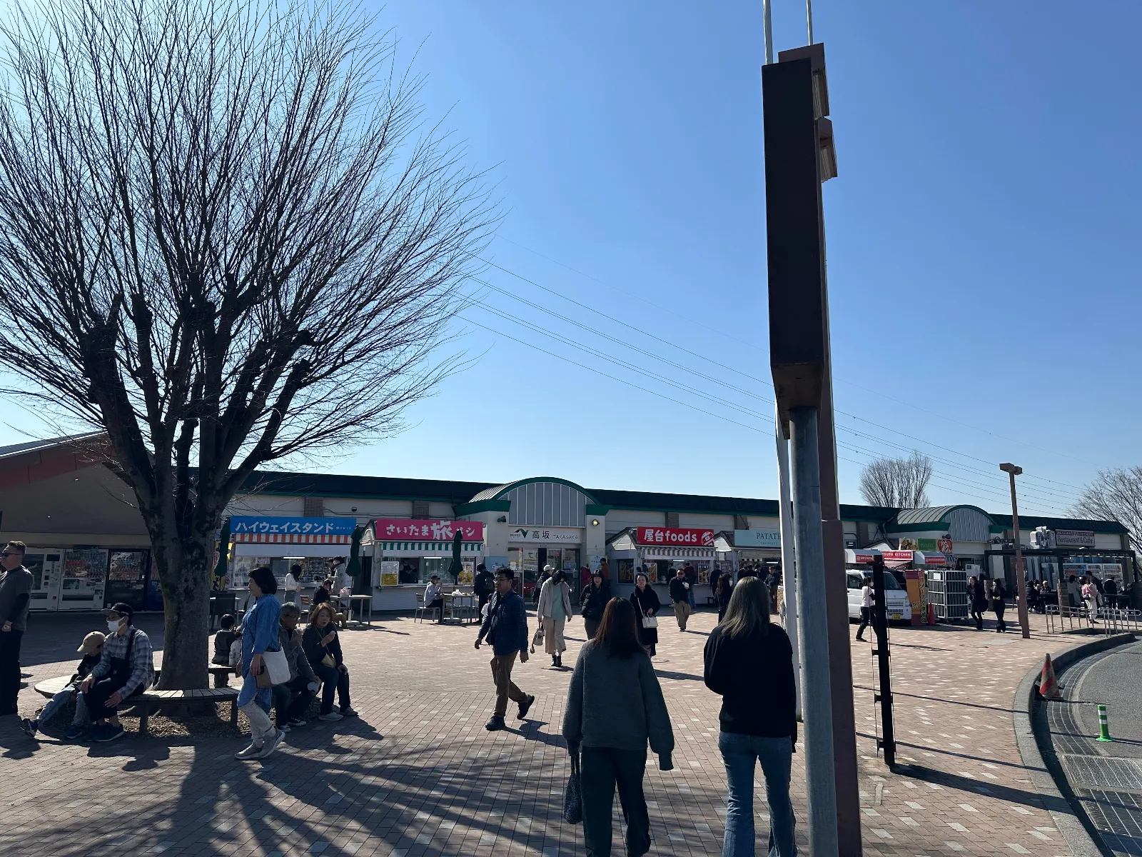苗場に向かう途中で寄りました。
美味しそうな屋台がたくさん出ていましたが、まだお昼には早いのでガマン😤