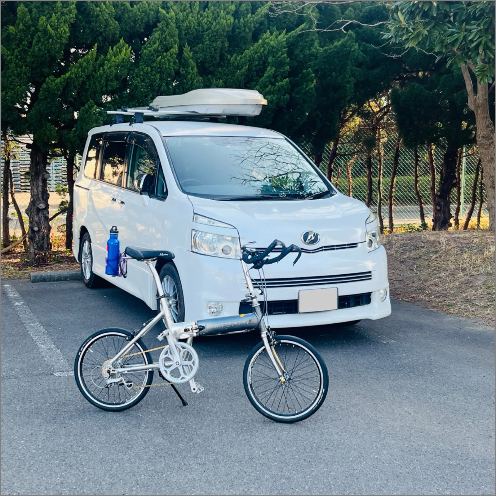 横須賀観光はVOXY車載の折り畳み自転車で行いました。
