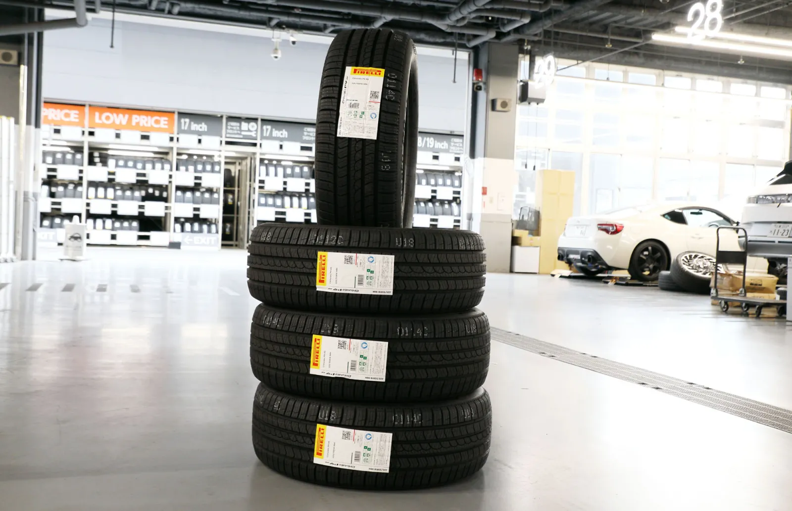 ピレリ チントゥラート P9 AS 235/60R18 107V XL