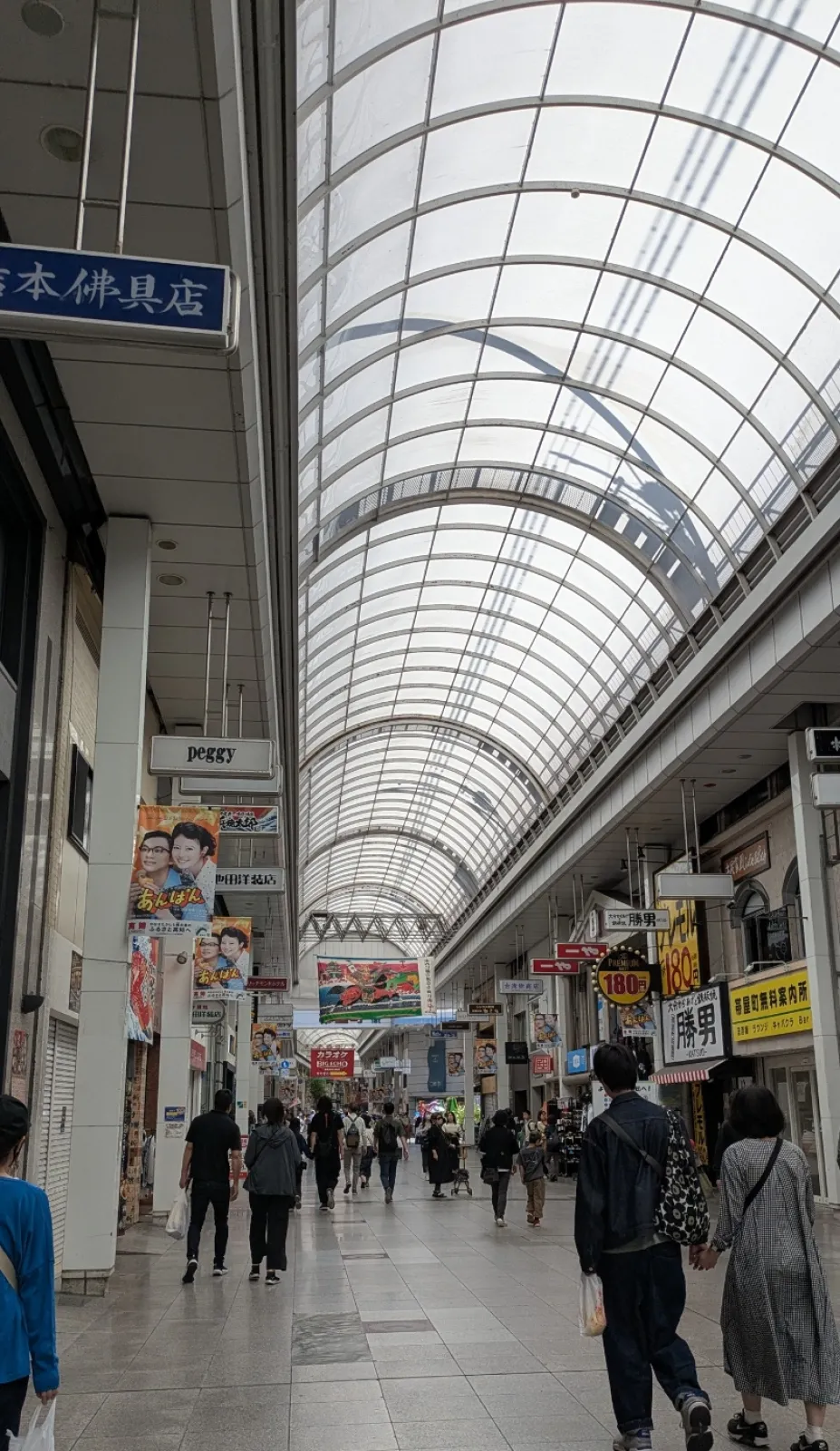 近くの帯屋町（おびやまち）も、一時期に比べたら、だいぶ人が増えたかな？

老後は高知に戻りたいと思う今日この頃です。