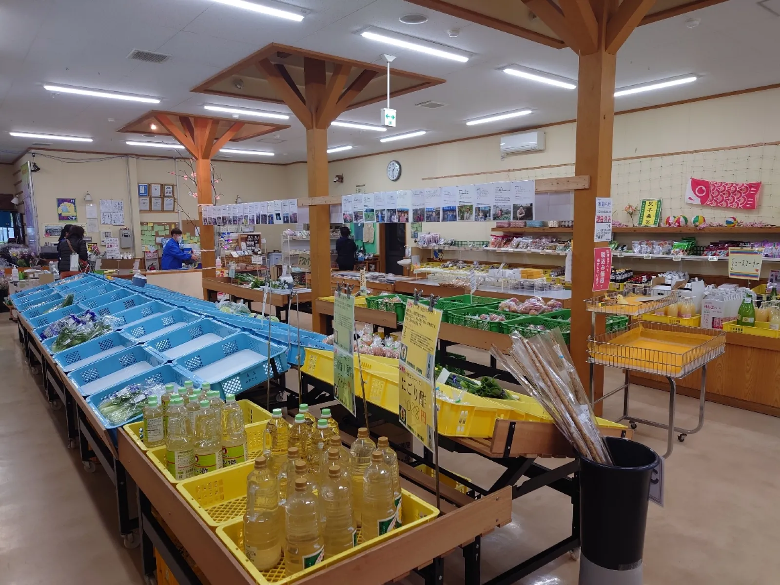 産直の内部
午後０２：００ではめぼしい物は・・・