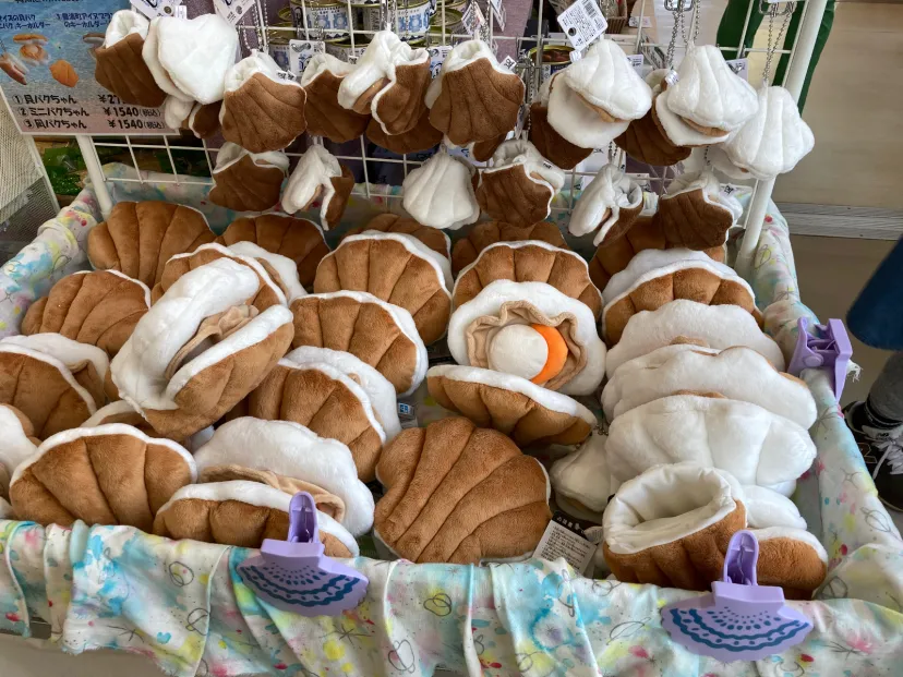 道の駅豊浦に可愛いホタテのぬいぐるみ発見