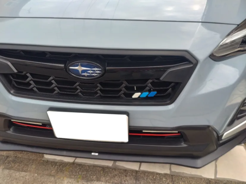 三色エンブレム